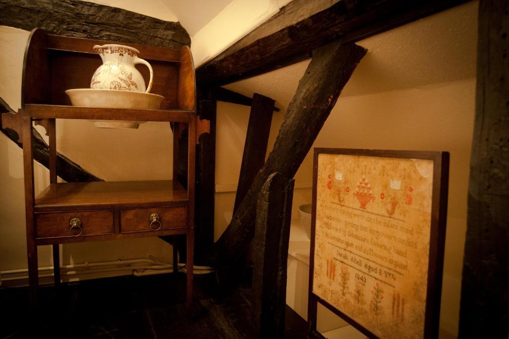 The Old Stables B&B Winslow Номер фото